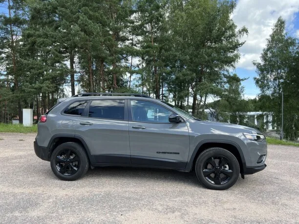Jeep Cherokee 2022 — миниатюра 4