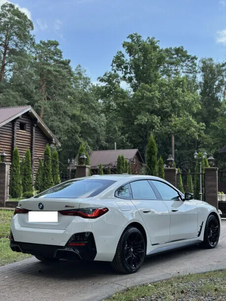 BMW i4 2022 — миниатюра 4
