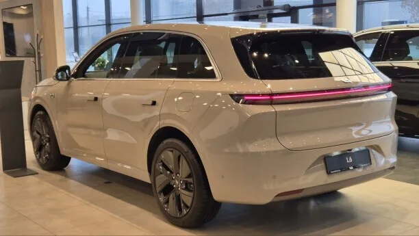 Li Auto L6 2025 — миниатюра 4