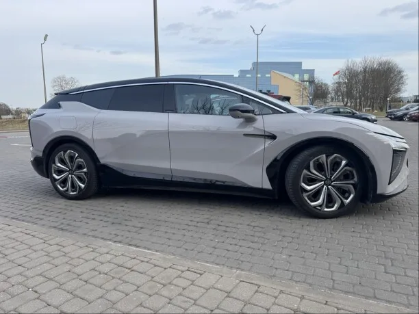 HiPhi X 2022 — миниатюра 3