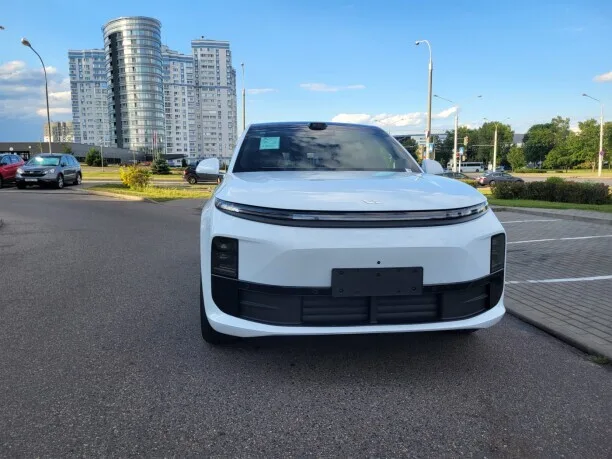 Li Auto L6 2025 — миниатюра 2