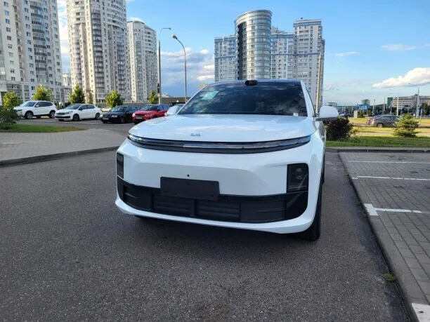 Li Auto L6 2025 — миниатюра 4