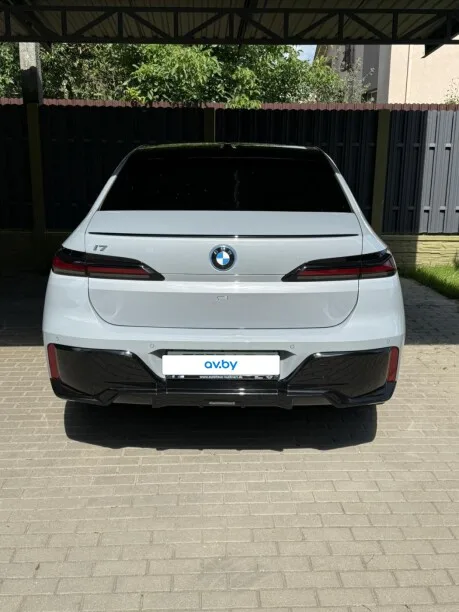 BMW i7 2023 — миниатюра 4