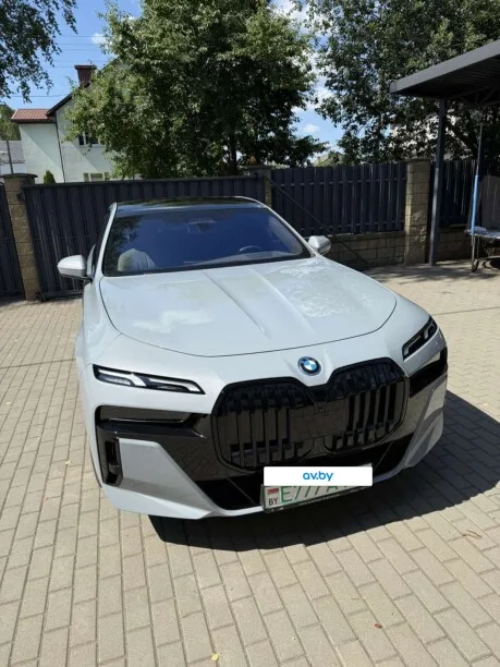 BMW i7 2023 — фото 1, купить с доставкой в Москву