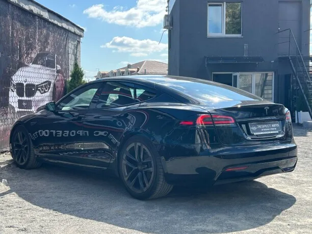 Tesla Model S 2022 — миниатюра 4