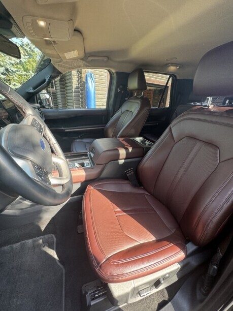 Ford Expedition 2022 — 4