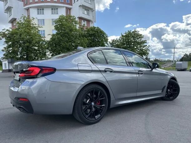 BMW 5 Series 2022 — миниатюра 3