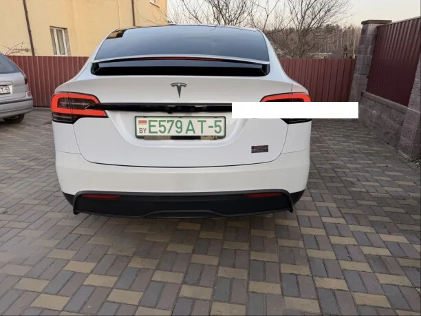 Tesla Model X 2022 — миниатюра 2