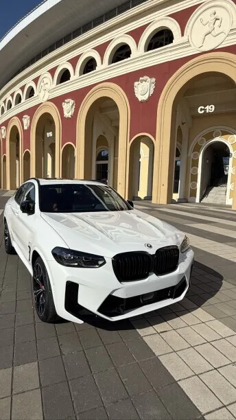 BMW X4 M 2022 — фото 1, купить с доставкой в Москву