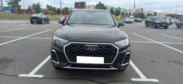 Audi Q5 2022 — фото 1, купить с доставкой в Москву