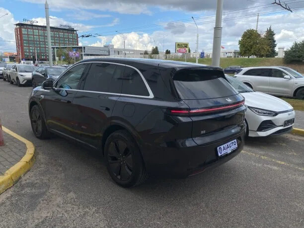 Li Auto L6 2024 — миниатюра 2