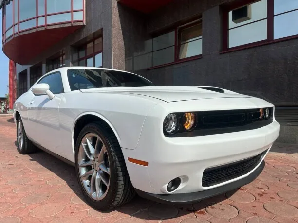 Dodge Challenger 2022 — миниатюра 2