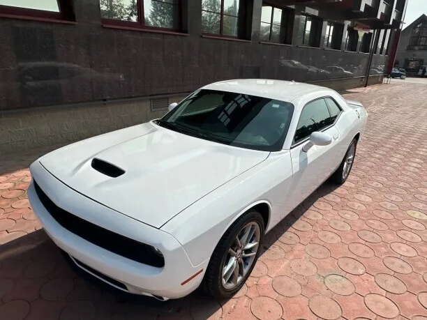Dodge Challenger 2022 — миниатюра 5