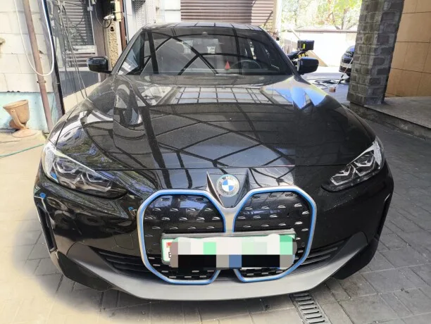 BMW i4 2022 — фото 1, купить с доставкой в Москву