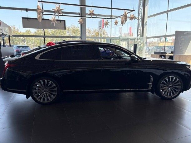Hongqi H9 2023 — 2
