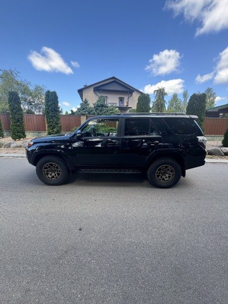 Toyota 4 Runner 2023 — 5