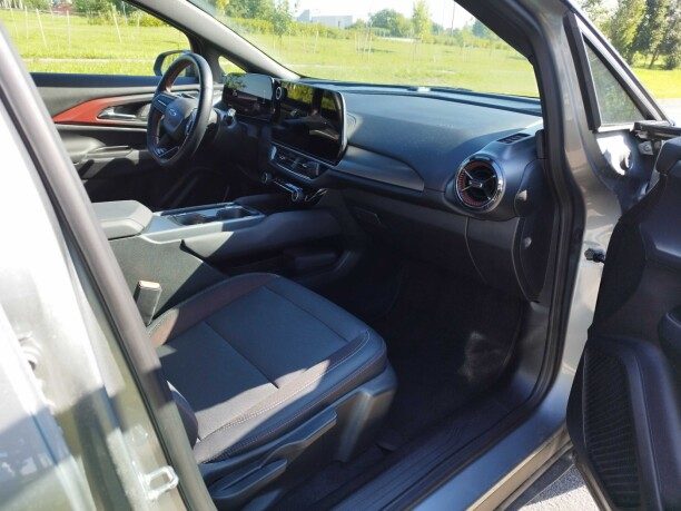 Chevrolet Equinox EV 2024 — 3