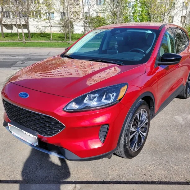 Ford Escape 2022 — фото 1, купить с доставкой в Москву