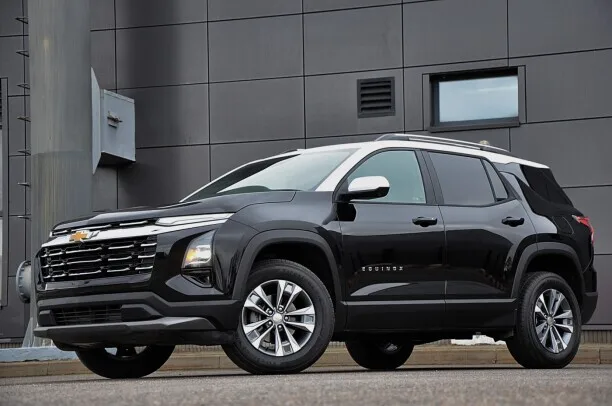 Chevrolet Equinox 2024 — фото 1, купить с доставкой в Москву