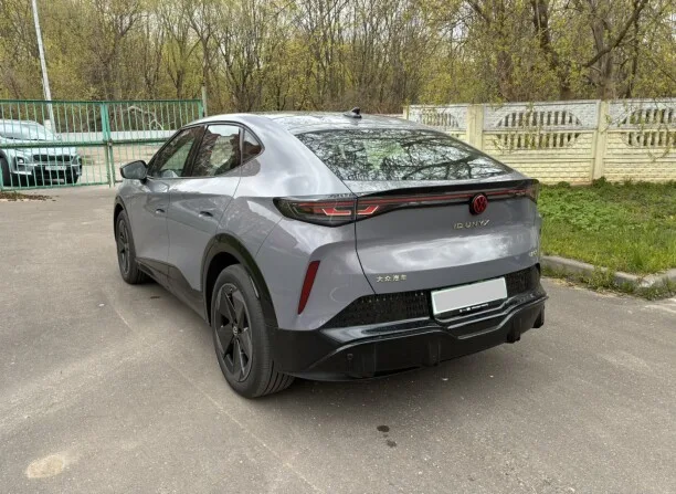 Volkswagen ID. Unyx 2025 — миниатюра 2