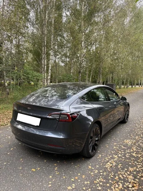Tesla Model 3 2022 — миниатюра 5