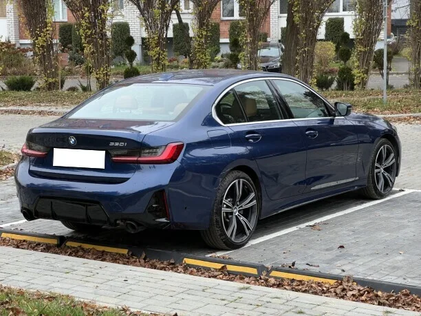 BMW 3 Series 2023 — миниатюра 2