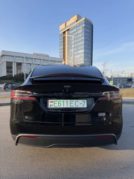 Tesla Model X 2022 — миниатюра 5