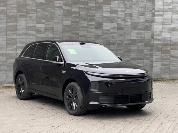 Li Auto L6 2025 — фото 1, купить с доставкой в Москву
