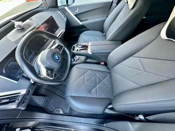 BMW iX 2022 — миниатюра 3