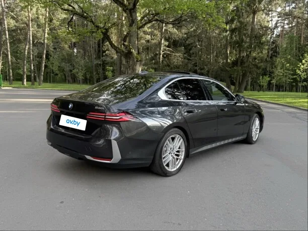 BMW 5 Series 2024 — миниатюра 2