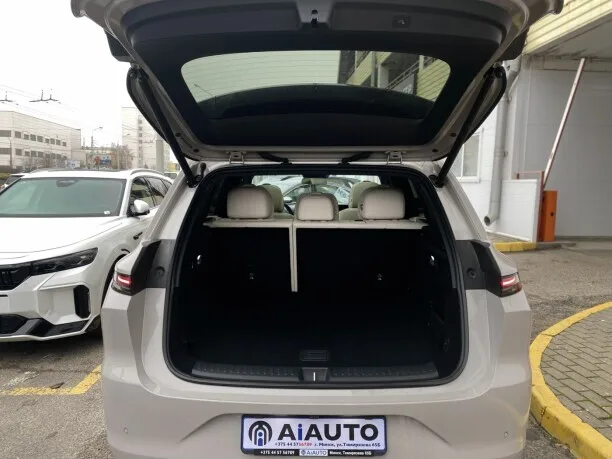 Li Auto L6 2024 — миниатюра 3
