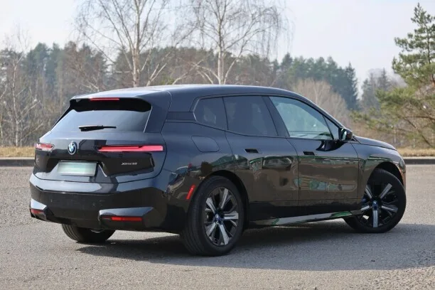 BMW iX 2022 — миниатюра 4