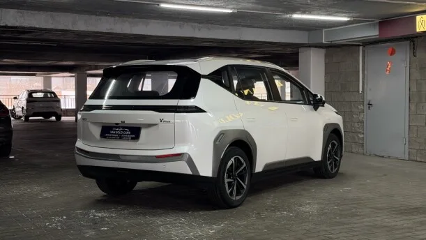 GAC Trumpchi Aion Y 2025 — миниатюра 2