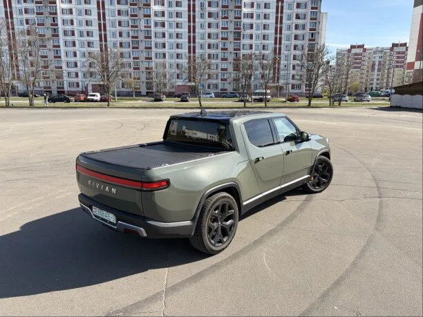 Rivian R1T 2022 — миниатюра 2