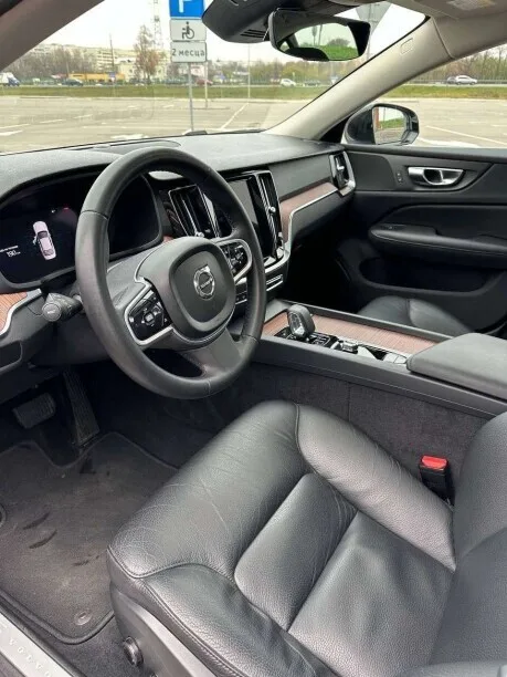 Volvo S60 2022 — миниатюра 2