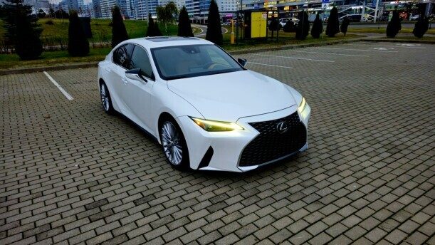 Lexus IS 2022 — 4