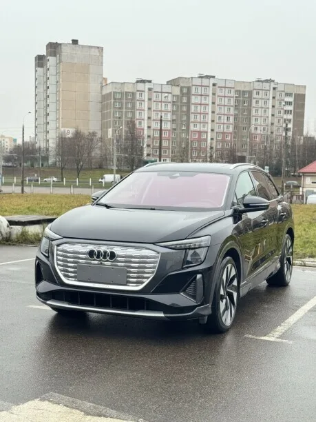 Audi Q5 e-tron 2022 — фото 1, купить с доставкой в Москву