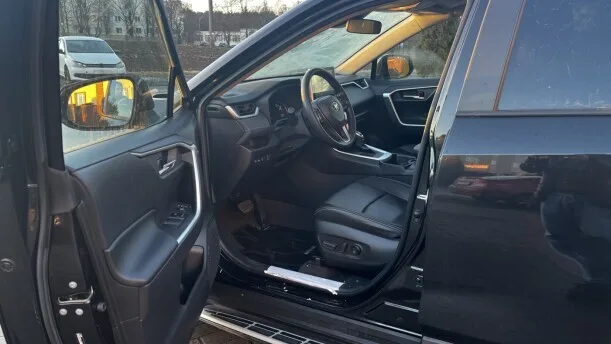 Toyota RAV4 2022 — миниатюра 5