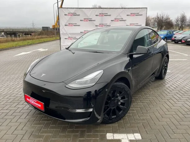Tesla Model Y 2023 — фото 1, купить с доставкой в Москву