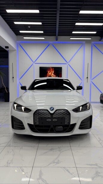 BMW i4 2025