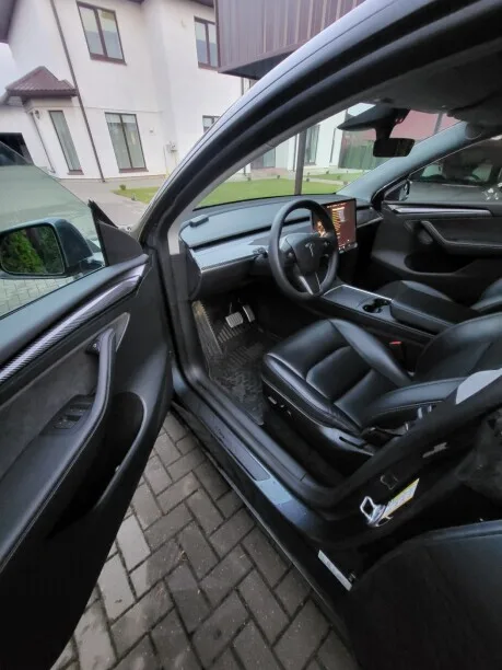 Tesla Model Y 2022 — миниатюра 5