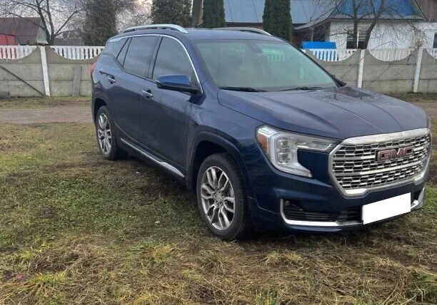 GMC Terrain 2022 — фото 1, купить с доставкой в Москву