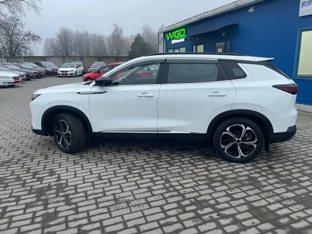 Dongfeng Aeolus Huge 2022 — миниатюра 5