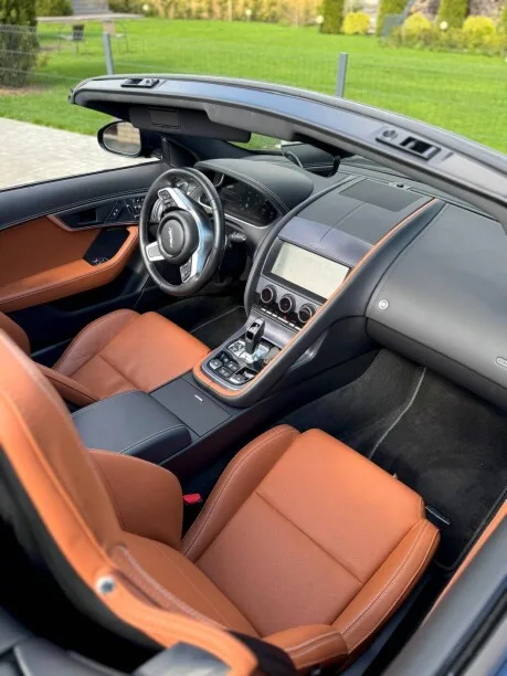 Jaguar F-Type 2022 — миниатюра 5