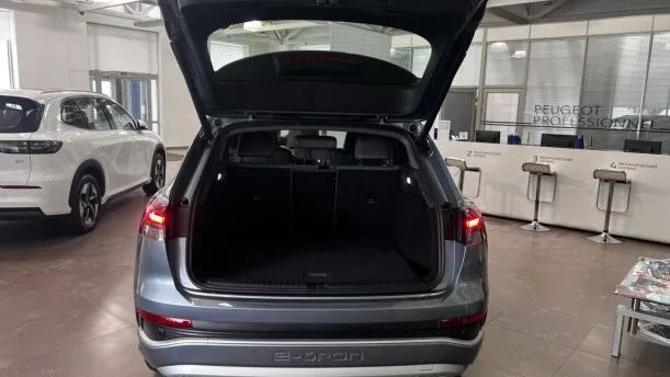 Audi Q4 e-tron 2023 — миниатюра 2