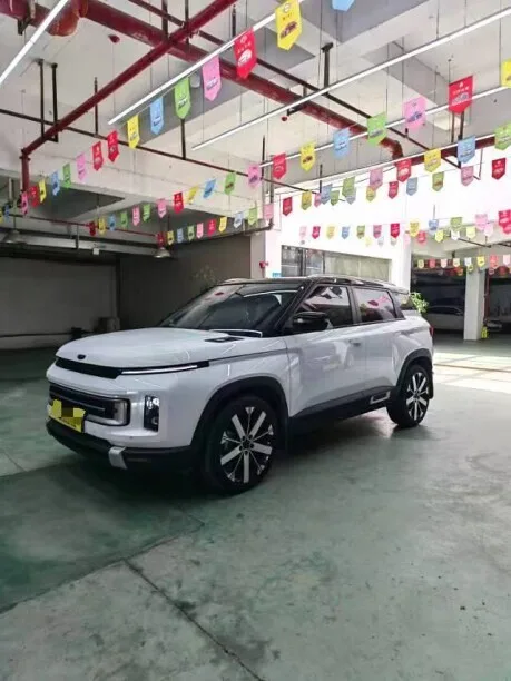 Geely ICON 2022 — фото 1, купить с доставкой в Москву