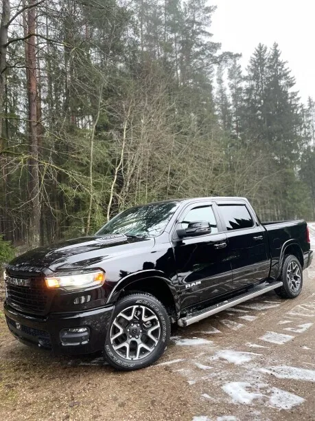 RAM 1500 2023 — фото 1, купить с доставкой в Москву