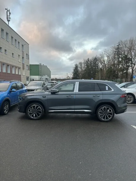 Geely Xingyue L 2025 — миниатюра 2