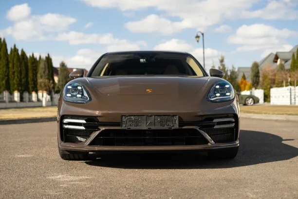 Porsche Panamera 2022 — миниатюра 2