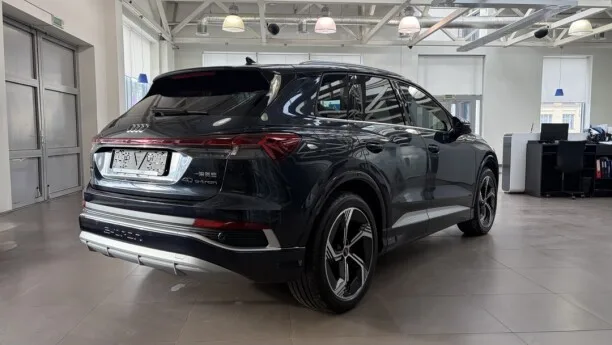 Audi Q4 e-tron 2025 — миниатюра 4